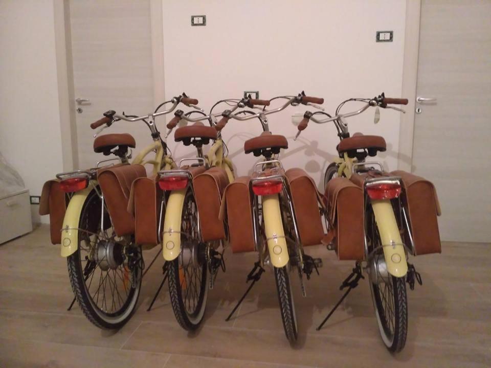 La Casa Di Penelope B&B E Noleggio Bici Elettriche 伊斯皮卡 外观 照片